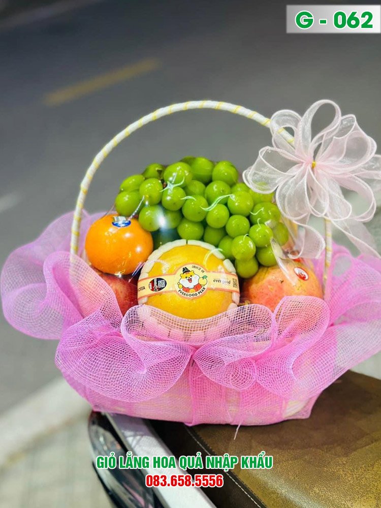 Giỏ hoa qua tươi - Biểu tượng của sự tươi mới và yêu thương trong cuộc sống